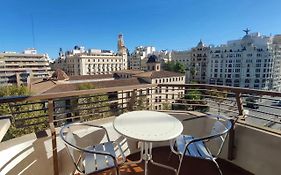 Sunny Apartment With Fantastic Terrace Views!
